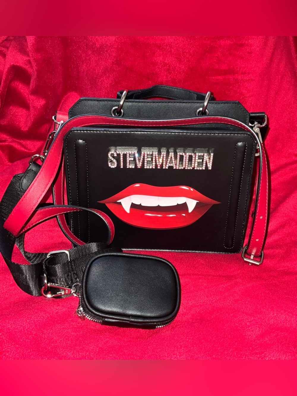 Steve Madden Black Crossbody Bag with Red Lip Graphic